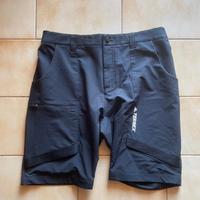 Pantaloni corti Adidas Terex