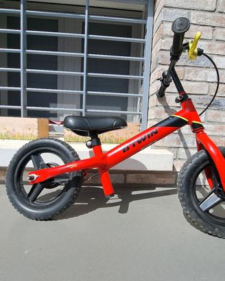 bici b twin senza pedali