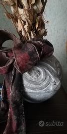 Anfora piccola lavorata in pietra con decori 