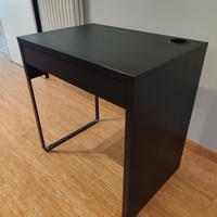 Scrivania Ikea Micke Nera
