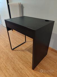 Scrivania Ikea Micke Nera