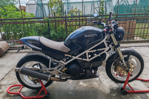 Ducati Monster 900