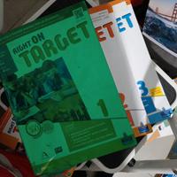 Libro inglese 1° media Right on TARGET 1