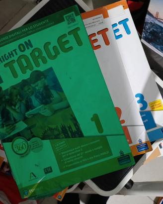 Libro inglese 1° media Right on TARGET 1