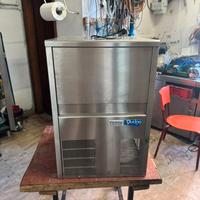 Produttore di ghiaccio professionale