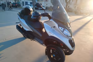 Piaggio MP3 500 HPE SPORT ADVANCED AKRAPOVIC FULL