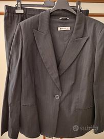 Tailleur gessato marrone 