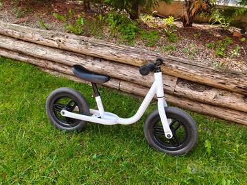 Bicicletta balance senza pedali per bambini