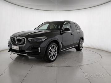 BMW X5 xdrive30d mhev 48V xLine auto