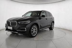 BMW X5 xdrive30d mhev 48V xLine auto