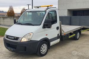 Carroattrezzi Iveco Daily 35S11 *