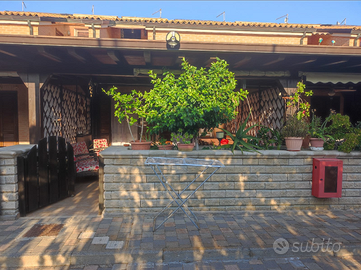 Villa a schiera sul mare C.da Desusino