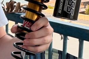 Ammortizzatori a gas yss