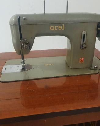 Macchina per cucire vintage