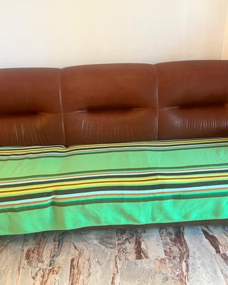 Divano letto in pelle