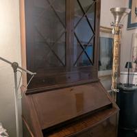 Mobile scrittoio con vetrina