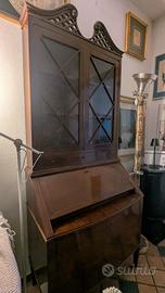 Mobile scrittoio con vetrina