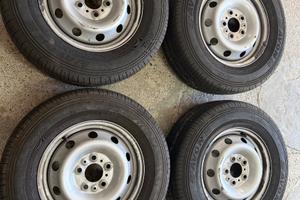 Treno 4 gomme pneumatici + cerchi 15 pollici Fiat