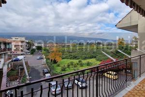 Appartamento con terrazza e garage a Riposto