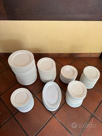 Lotto piatti bianchi in ceramica