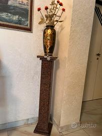colonna in granito