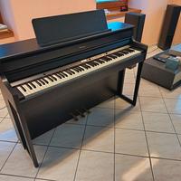 pianoforte digitale Roland HP704