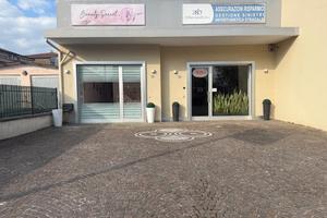 Locale commerciale- negoazio - ufficio