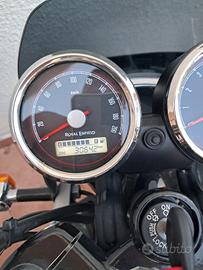 Royal Enfield Interceptor 650 - pari al nuovo