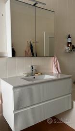 Mobile bagno sospeso con rubinetto e specchio cont