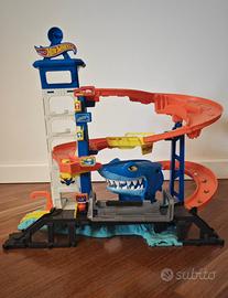 Pista Hot Wheels Shark Squalo