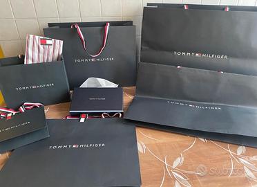 Sacchetti e scatola Tommy Hilfiger