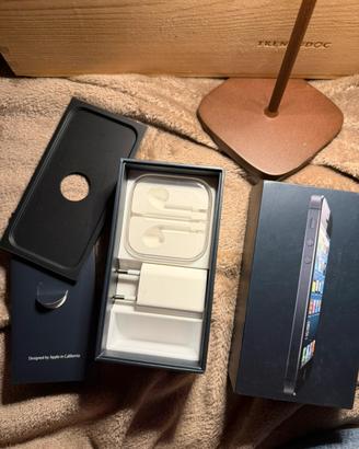 Scatola piu caricatore apple iphone 5