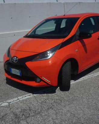 TOYOTA AYGO 1.0 VVT-i 69cv 5 Porte - x Clusiv