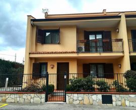 Villabate - Villa angolare con ampi spazi