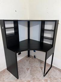 scrivania ad angolo IKEA 