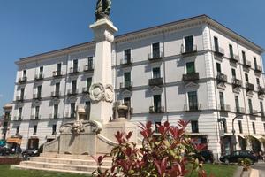 Negozio centrale - piazza abbro