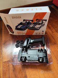Auto RC con controller. cavo ricarica incluso