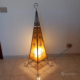 Lampada da terra Marocco in metallo e pelle 