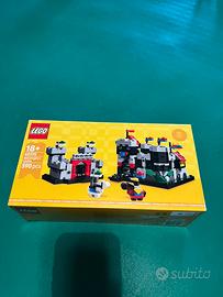 LEGO 40775 Mini Knight's Castle - Limited Edition