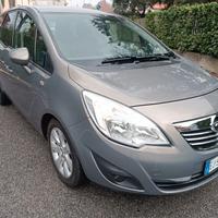 Meriva - 1.3 CDTI 95CV . uniprop Cosmo ---neopaten