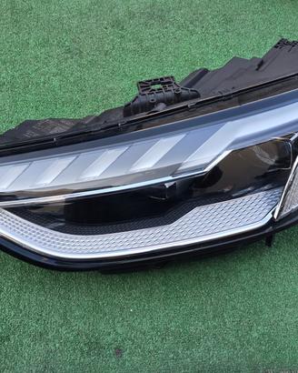 AUDI A4 B9 8W0 Restyling MATRIX Faro Fanale Sinist