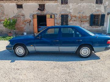Mercedes 200E 
