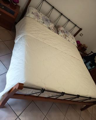 letto completo di materasso a molle insacchettate