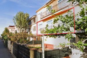 Ampio appartamento al primo piano 200 mt dal mare