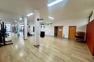 NEGOZIO A ROSETO DEGLI ABRUZZI