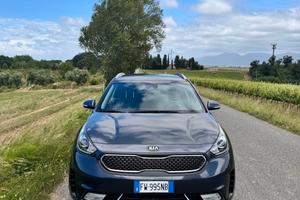 macchina kia niro ibrida trattabile 