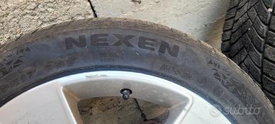 Gomme antineve + cerchi in lega 225/45 r17