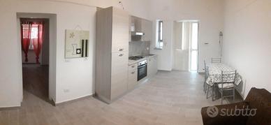 Bilocale ampio ammobiliato pressi Univ. Medicina