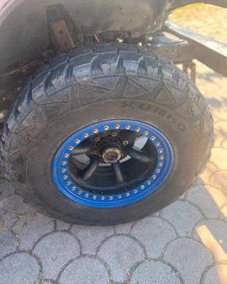 Gomme e cerchioni usati per fuoristrada