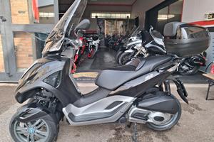 piaggio mp3 300